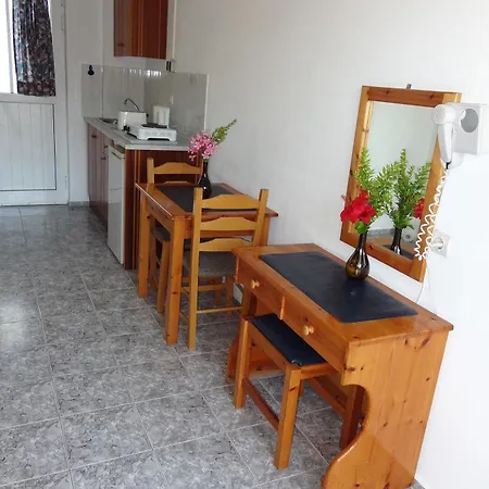 Michalis Studios & Aparthotel