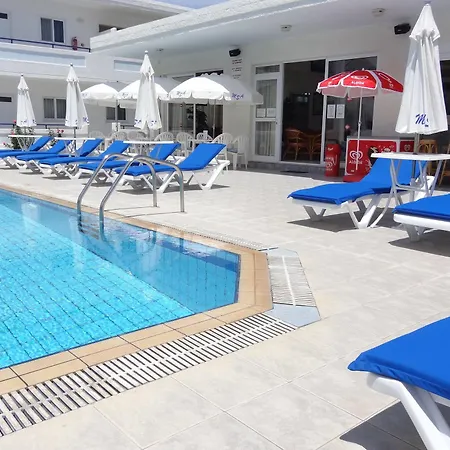 Michalis & Apartmanhotel 3*