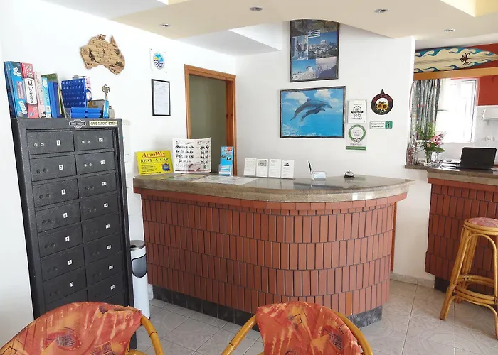 Michalis & Lägenhetshotell