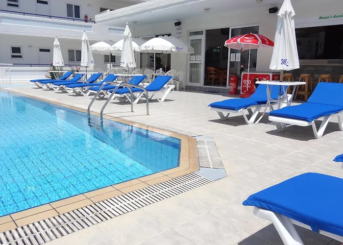 Michalis & Lägenhetshotell 3*